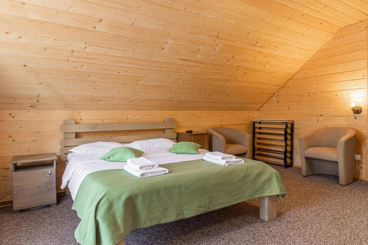 Konopka Guest House บูโคเวล ภายนอก รูปภาพ